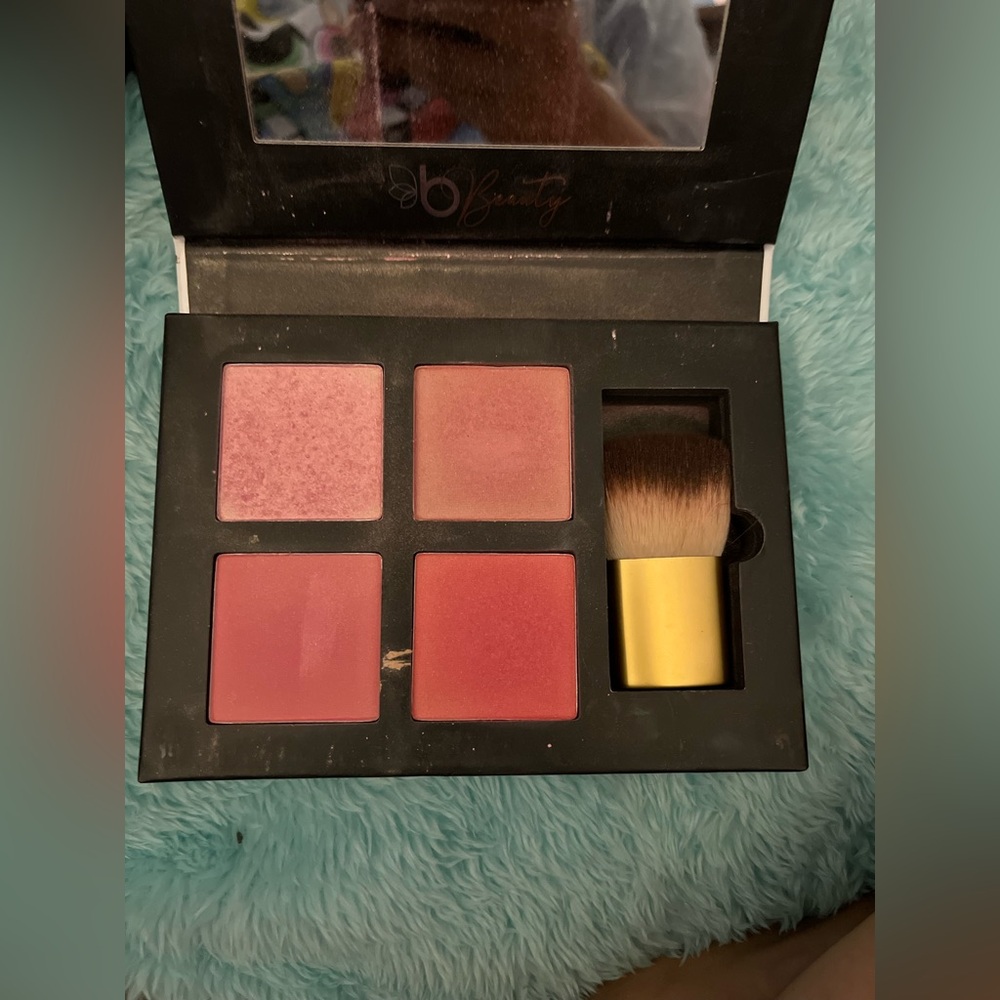 Peachy Pink and Coral Rose Blush Palette with Brush